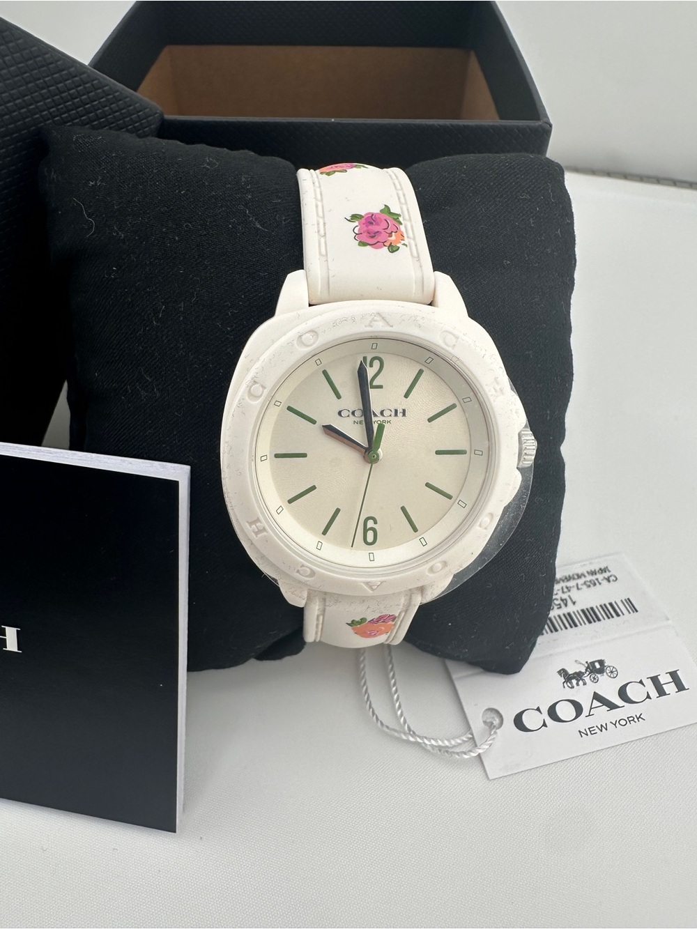 Coach New Luxury Coach White Silicone Watch with Green Dial Accents - Picture 6 of 7